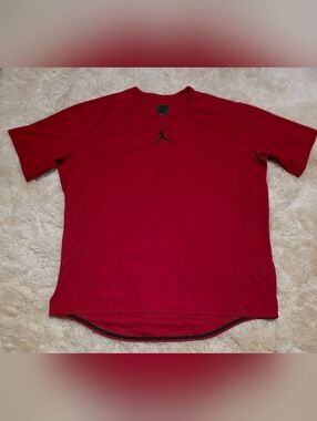 JORDAN Red Short Sleeve Tshirt Scooped Back Hem Sz. 3XL